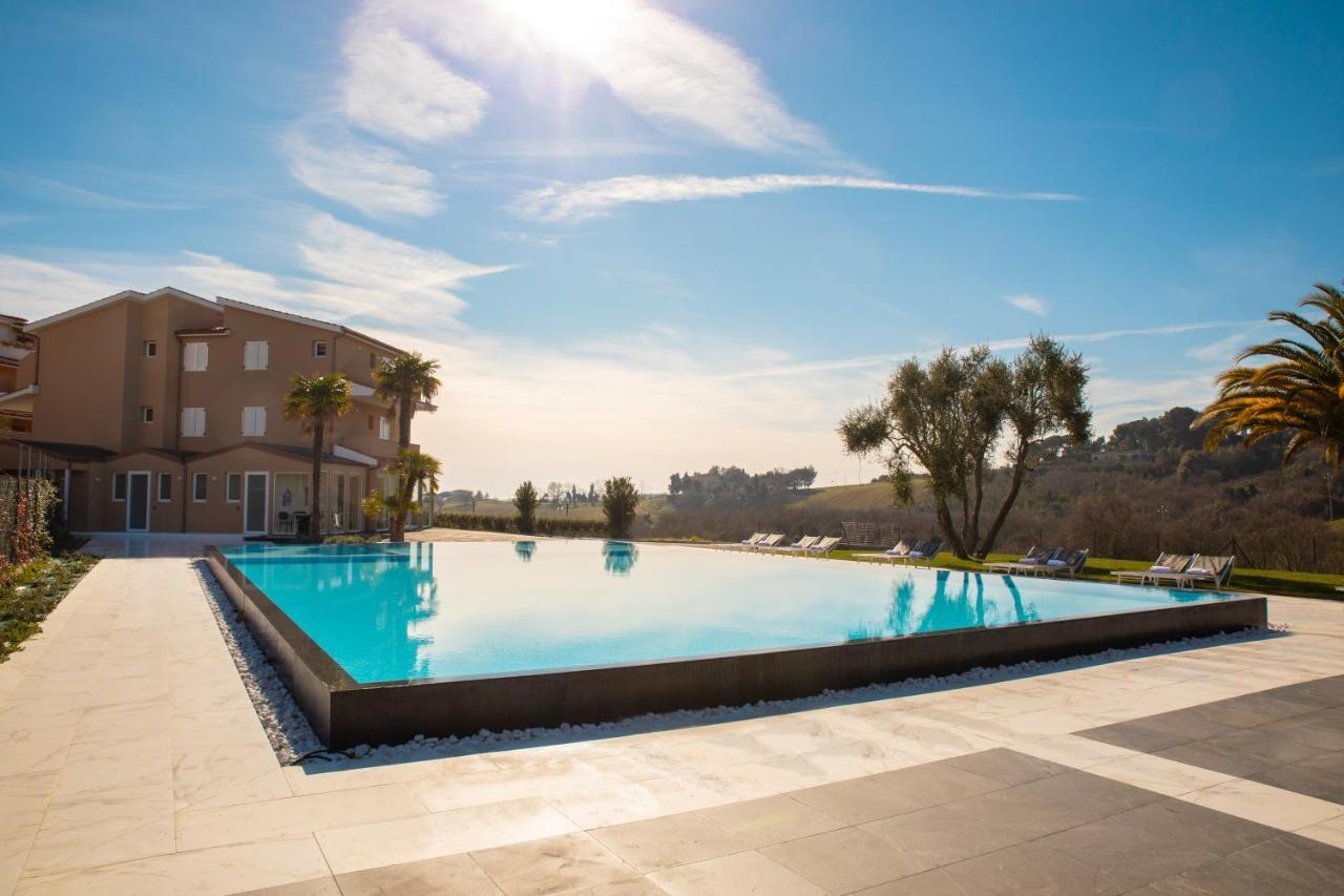 Pietra Bianca Hotel Numana Luaran gambar